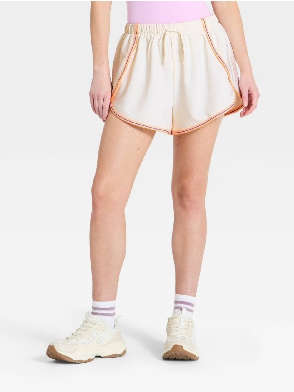 Women's Woven Pop Trim Shorts 3" - All In Motion" Cream